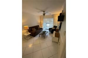 201 178th Dr 313 Sunny Isles Beach, FL 33160 - MLS#A11984660