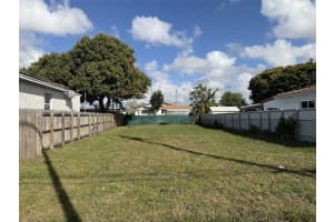 231 Nw 62nd Ave Miami, FL 33126 - MLS#A11984675