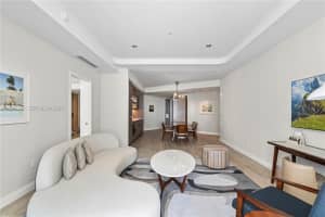 525 Fort Lauderdale Beach Blvd , Fort Lauderdale, FL 33304 - MLS#A11984701