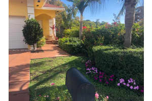 1008 Nw 2nd Ave Hallandale Beach, FL 33009 - MLS#A11984734