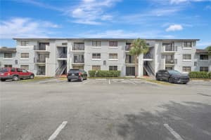 7160 Nw 179th St 211, Hialeah