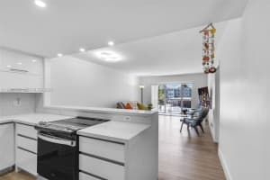 1101 Hillcrest Ct 206 Hollywood, FL 33021 - MLS#A11984762