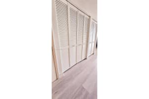 253 Ne 2nd St 433 Miami, FL 33132 - MLS#A11984779