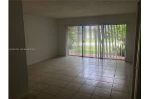 9355 Fontainebleau Blvd C110 Miami, FL 33172 - MLS#A11984795