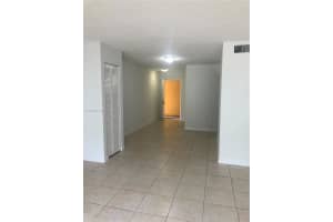 9355 Fontainebleau Blvd C110 Miami, FL 33172 - MLS#A11984795