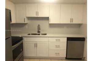 9355 Fontainebleau Blvd C110 Miami, FL 33172 - MLS#A11984795