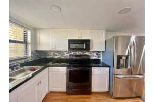8975 Palm Tree Ln , Pembroke Pines, FL 33024 - MLS#A11984821
