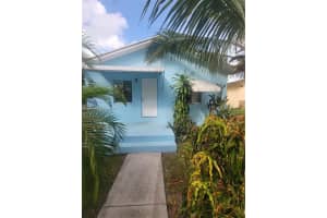 5743 Lincoln St 1 Hollywood, FL 33021 - MLS#A11984876