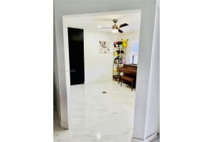 6201 Portsmouth Ln Davie, FL 33331 - MLS#A11984885