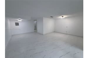 9365 Fontainebleau Blvd , Miami, FL 33172 - MLS#A11984899