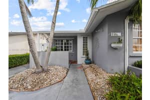 13811 Sw 14th St Miami, FL 33184 - MLS#A11984903