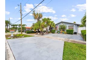 13811 Sw 14th St Miami, FL 33184 - MLS#A11984903