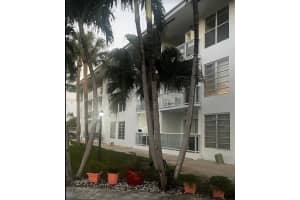1600 Ne 114th St 104, North Miami Beach