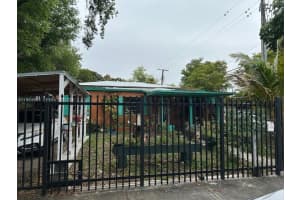 2490 Nw 59th St, Miami