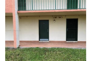 9405 W Flagler St D105, Miami