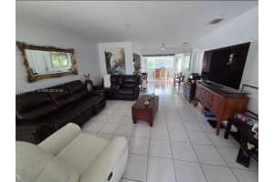 2321 N 57th Ave Hollywood, FL 33021 - MLS#A11984978