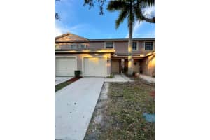 8655 N Southgate Shores Cir, Tamarac