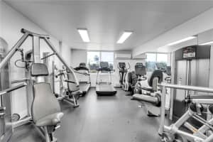 919 Hillcrest Dr 210 Hollywood, FL 33021 - MLS#A11984989