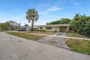 340 Se 4th St Deerfield Beach, FL 33441 - MLS#A11985020