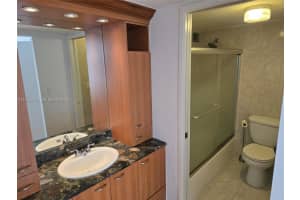 16919 N Bay Rd APT 819, Sunny Isles Beach, FL 33160, - MLS#A11985049