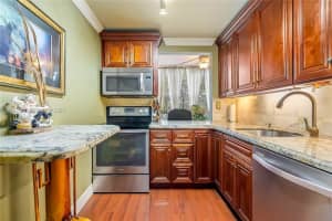 200 172nd St 319, Sunny Isles Beach