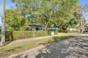 6420 58th Pl , South Miami, FL 33143 - MLS#A11985122