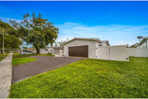 8420 Pasadena Blvd Pembroke Pines, FL 33024 - MLS#A11985146