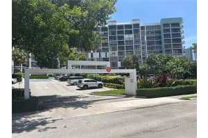 400 Leslie Dr 308 Hallandale Beach, FL 33009 - MLS#A11985210