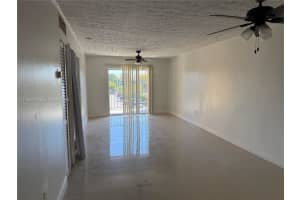 6055 W 19th Ave 311, Hialeah