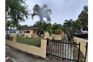 880 Nw 129th St North Miami, FL 33168 - MLS#A11985240