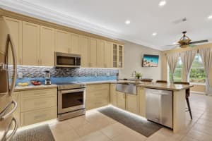 10701 Sw Waterway Ln Port Saint Lucie, FL 34987 - MLS#A11985250