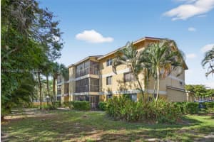 3001 N Oakland Forest Dr 302 Oakland Park, FL 33309 - MLS#A11985282