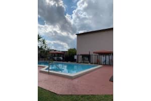 425 W Park Dr 9 Miami, FL 33172 - MLS#A11985363