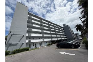 1000 Ne 14th Ave 201, Hallandale Beach