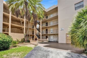 2811 Somerset Dr 405, Lauderdale Lakes