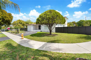 1851 Nw 32nd Ave Miami, FL 33125 - MLS#A11985430