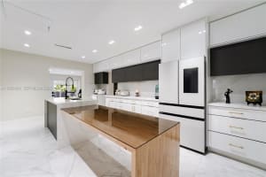 1851 Nw 32nd Ave Miami, FL 33125 - MLS#A11985430