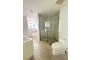 1300 Brickell Bay Dr 1903 Miami, FL 33131 - MLS#A11985445