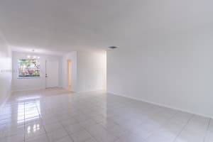 700 Layne Blvd , Hallandale Beach, FL 33009 - MLS#A11985483