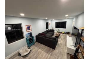 440 E 37th St Hialeah, FL 33013 - MLS#A11985496