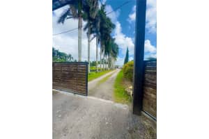  15375 Sw 209 Ave Miami, FL 33187 - MLS#A11985513