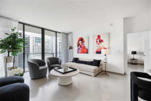 88 SW 7th St Apartment 1010, Miami, FL 33130, - MLS#A11985531