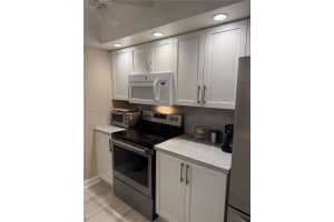 608 Waterside Dr 608 Hypoluxo, FL 33462 - MLS#A11985541