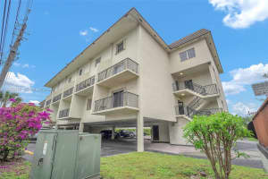 5731 NW 37th St APT 405, Virginia Gardens, FL 33166, - MLS#A11985618