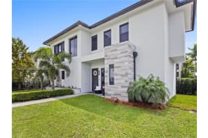 8281 Nw 48th Ter Doral, FL 33166 - MLS#A11985629