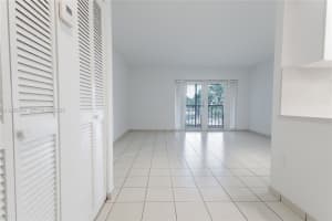 9405 W Flagler St APT D205, Miami, FL 33174, - MLS#A11985639