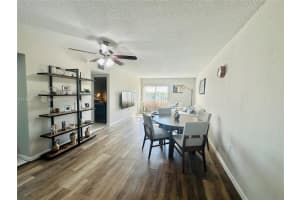 17530 Nw 68th Ave C4012, Hialeah