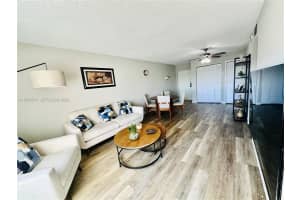 17530 Nw 68th Ave C4012 Hialeah, FL 33015 - MLS#A11985641