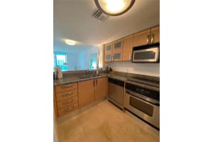 2101 Brickell Ave 2210 Miami, FL 33129 - MLS#A11985643