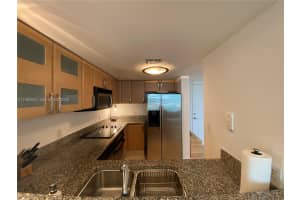 2101 Brickell Ave 2210 Miami, FL 33129 - MLS#A11985643